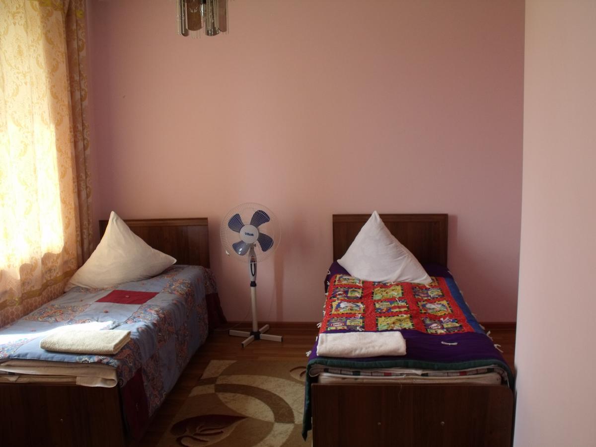 Hostel Visit Osh Ngoại thất bức ảnh